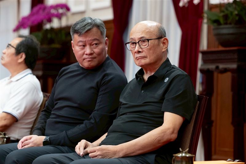 前衛生署長林芳郁罹患失智症後首次公開露面。（圖／總統府）