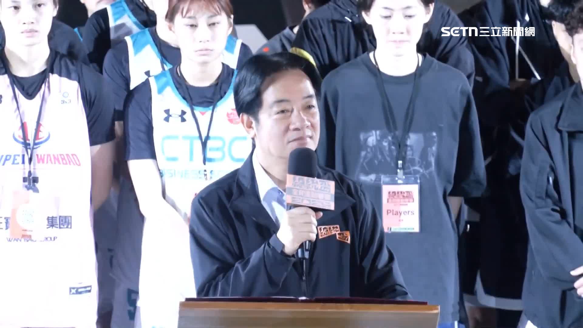 賴總統擔任開球儀式嘉賓