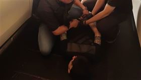 台中女販毒私吞2萬！慘遭綁回囚摩鐵「鬼剃頭」又灌毒　恐怖畫面曝光