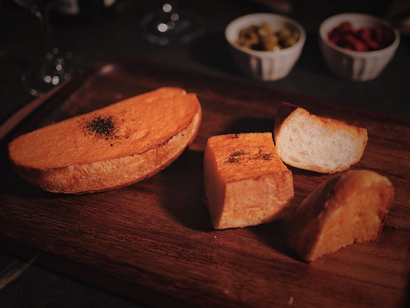 巢屋明太子麵包吃得到海味。（圖／品牌業者提供）