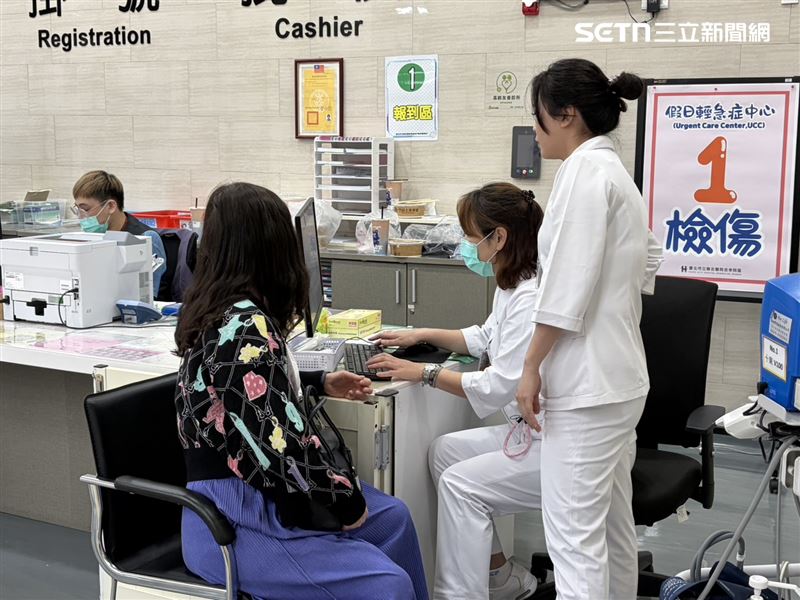 UCC去年11月上路，有民眾上門就醫諮詢。（圖／記者簡浩正攝影）