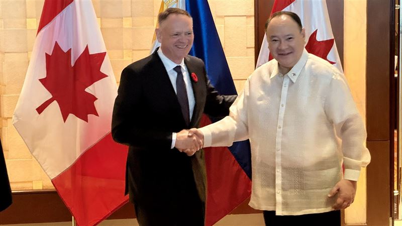 菲律賓國防部宣布，將於2日與加拿大簽署《訪問部隊地位協定》。（圖／翻攝自X平台 @raffytima）