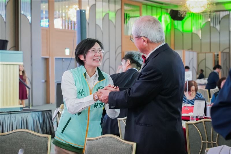 岡山造勢後，林岱樺曝光跑基層活動的動態。（圖／翻攝自林岱樺臉書）