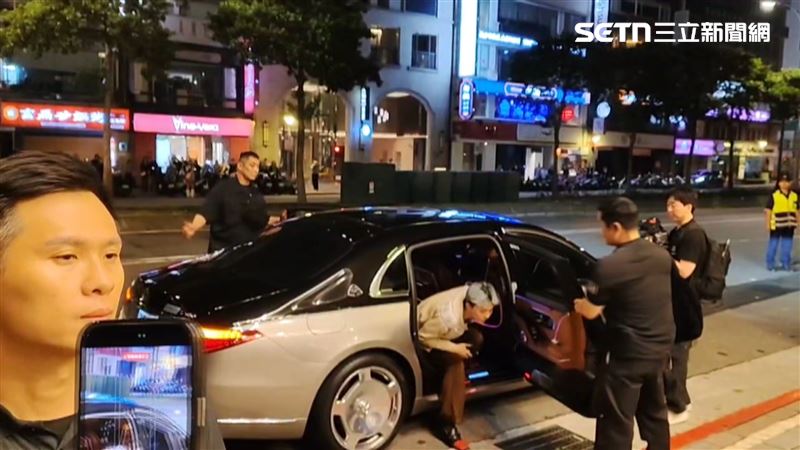 GD搭乘千萬等級的賓士邁巴赫抵達現場。（圖／SNG小組 杜志明攝影）