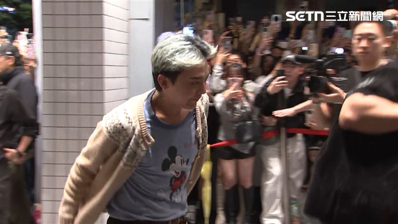 GD深夜現身金豬食堂　李洙赫全程愛相隨