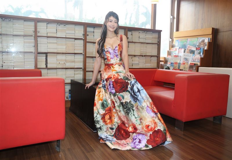 林真亦寫真集拍攝遠赴泰國取景，充滿濃厚南洋風情。（圖／攝影龐文宏提供）