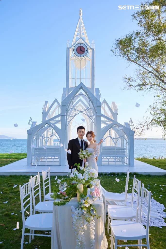 一代玉女歌手胡藝芬的愛子音樂人Jack正式升格人夫！他與愛情長跑六年的女友甜蜜宣布結婚。（圖/Jack提供）