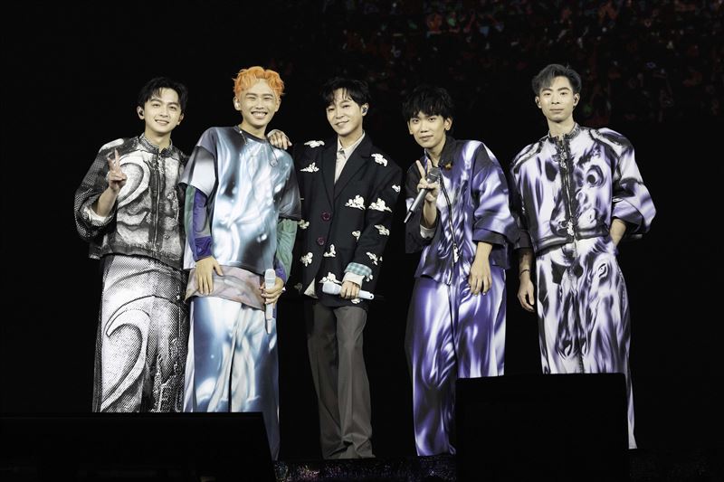 理想混蛋攻蛋第二天，邀請金曲歌王吳青峰擔任嘉賓。（圖／何樂音樂提供）