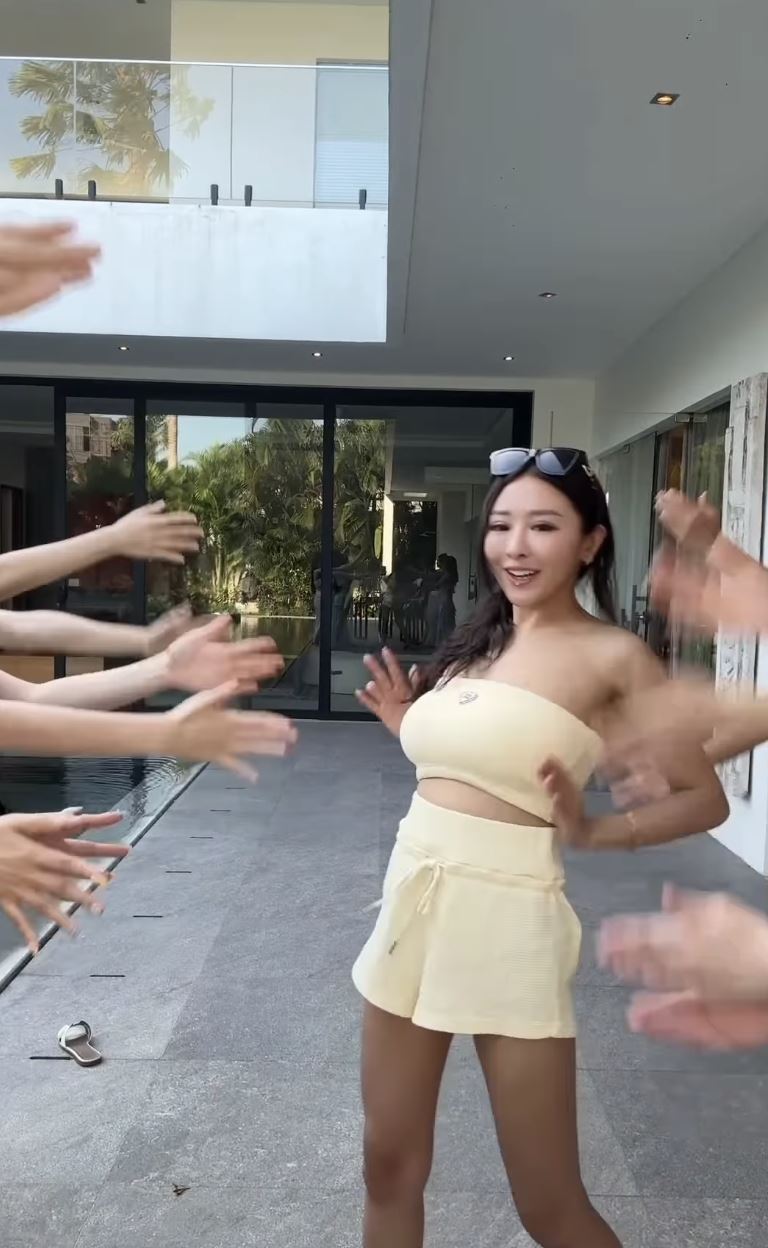 謝侑芯猝逝前和網紅閨密拍熱舞片，網湧入留言求真相。（圖／翻攝自IG@valent_1314）