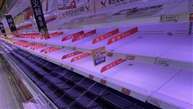 莊競程PO出大賣場貨架上沒現切豬肉可賣的照片，怒轟台中市府又蠢又壞。（圖／翻攝自莊競程臉書）