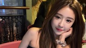 謝侑芯透露她曾被鬧上新聞的「王姓CEO」追求。（圖／翻攝自irisirisss900 IG）