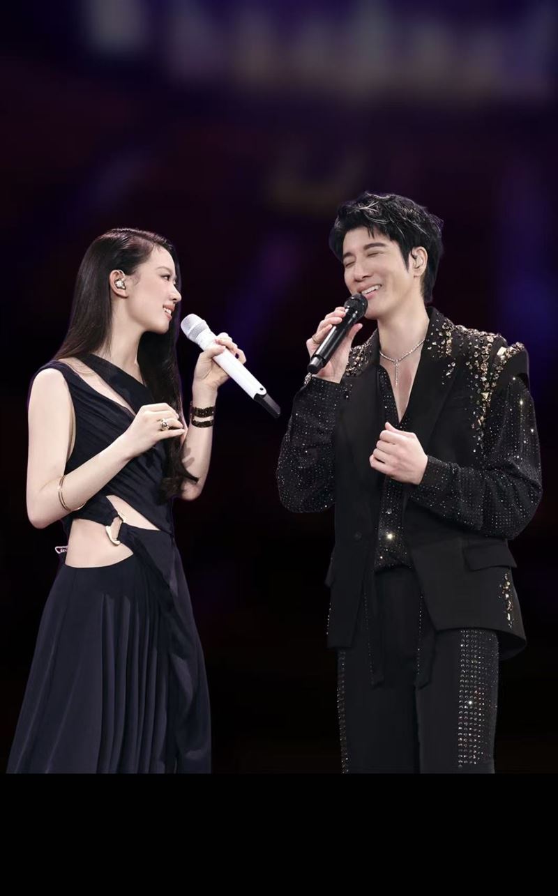 王力宏與單依純合唱〈愛錯〉締造驚人紀錄。（圖／西東音樂提供）