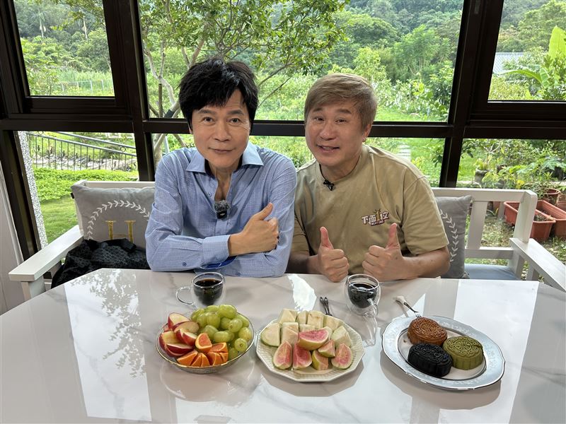 胡瓜與洪榮宏同框。（圖／下面一位）