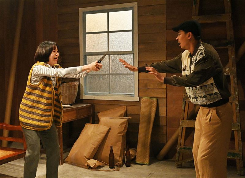 蔡祥（左）表示沒時間消化情緒，要趕緊投入後面的拍攝。（圖／台視提供）