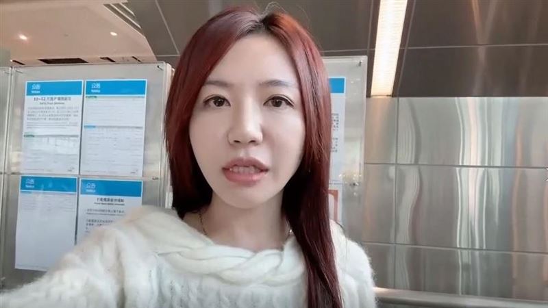 龍山寺外擺攤買個資　吳沛憶曝警方出手了