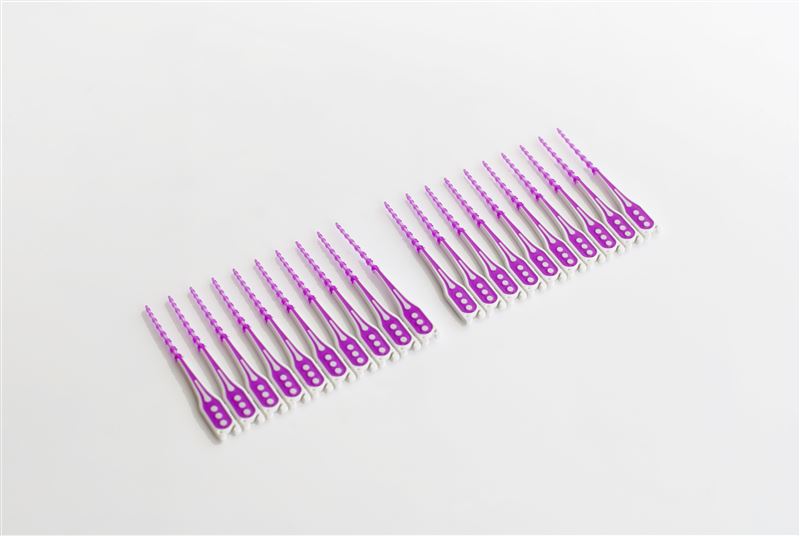 醫師建議，刷完牙使用橡膠牙間刷，可以避免刺激牙齦。（圖／翻攝自LEE CHIA Brush官網）