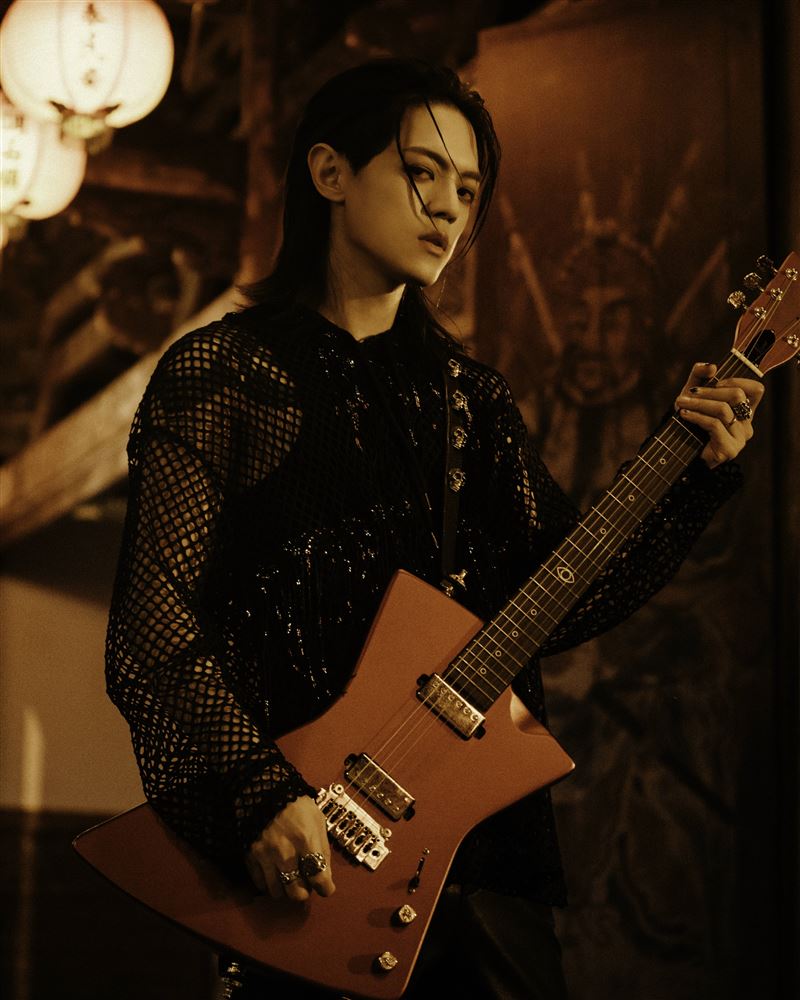 林頤原推出全台語創作新歌〈我毋驚〉。（圖／華納音樂提供）