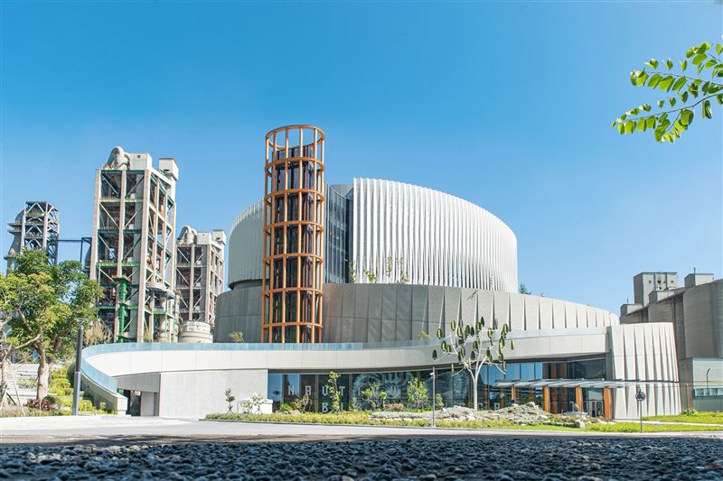 台泥DAKA再生資源利用中心是全台首座以水泥窯的高溫加上氣化爐，協同處理生活垃圾的示範場域。（圖／台泥DAKA提供）