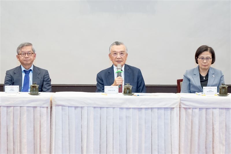 總統府今（3）日舉行「亞太經濟合作經濟領袖會議」代表團返國記者會。（圖／總統府提供）