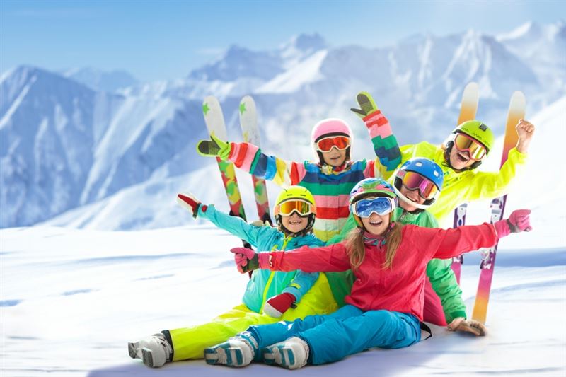 易飛旅遊圖韓國超高CP值冰雪方案，「韓國滑雪冰釣5日」天天出發，不進保肝。（圖／飯店旅宿業者提供）