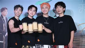 理想混蛋「不是因為天氣晴朗才見面」台北小巨蛋演唱會D2。（圖／記者鄭孟晃攝影）