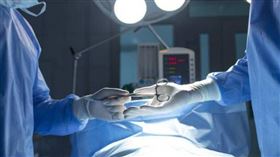 陸10歲男童腹痛就醫！6器官遭切除 母崩潰