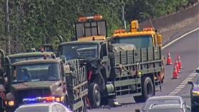 軍用卡車,國道,軍卡,路肩（圖／翻攝畫面）