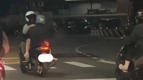 機車便當,騎士,Threads,機車,違規,安全氣囊。（圖／翻攝Threads@petersnewwaccount）