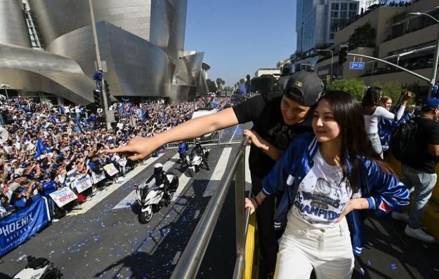大谷翔平和妻子真美子。（圖／取自大谷翔平 shoheiohtani IG））