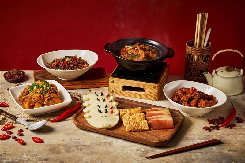 炒湘湘新莊宏匯店、信義店同步推出6道新品。(圖／緯豆集團提供）