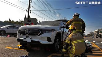 新／2騎士擦撞⋯他慘噴進賓士車底洞OHCA