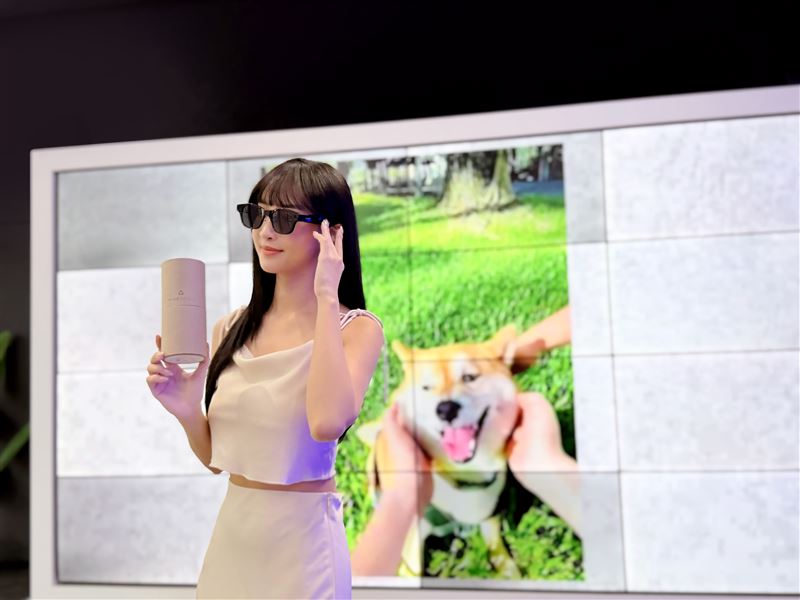 11月5日起於全台新增104家myfone直營門市展示VIVE Eagle。（圖／宏達電提供）