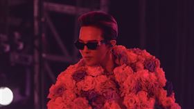 GD連續帶來多首熱門曲目，嗨翻全場粉絲。（圖／Galaxy Corporation提供）