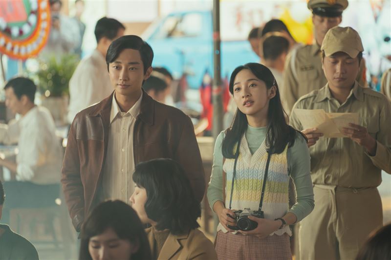 李沐和振永在《那張照片裡的我們》曖昧情愫令人心動。（圖／瀚草文創GrX STUDIO提供）