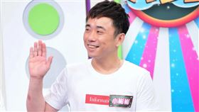 小彬彬2022年與圈外女友林小兒步入第三段婚姻，但因疫情長期分隔兩地，最終仍以離婚結束。（翻攝自小彬彬臉書）