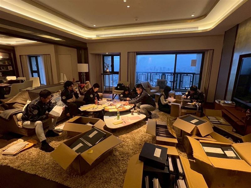 檢調搜索太子集團，包括和平大苑。（圖／調查局提供）