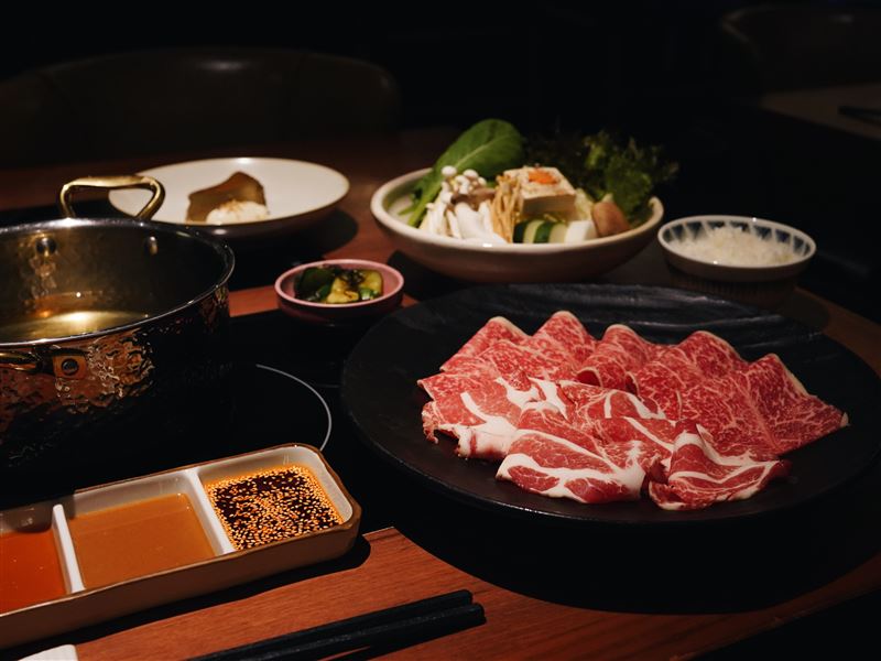 牛排教父旗下「WAGYU CLUB&nbsp;shabushabu」進駐信義區。(圖／教父牛排餐飲集團提供）