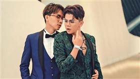 孫生（右）因官司和收入分配不均問題，和酷炫（左）鬧翻。（圖／翻攝自反骨男孩臉書）