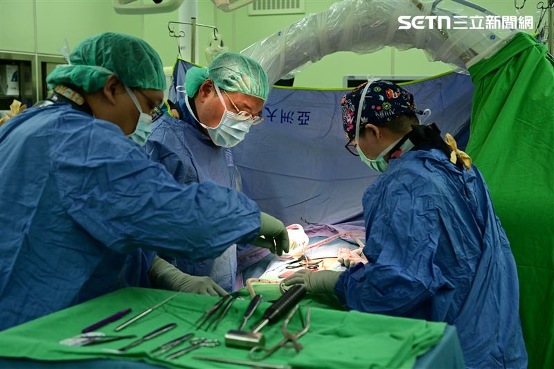 醫師神隊友！亞大醫院首辦手術護理師培訓