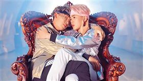 孫生（右）和酷炫（左）過去是反骨男孩中重要台柱。（圖／翻攝自反骨粉絲團）