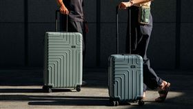 萬國通路Eminent推出全新行李箱。（圖／萬國通路提供） 