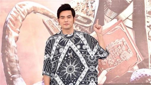 混血女星特別夯？天王拍MV結緣譜浪漫戀曲