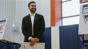 民主黨籍曼達尼贏得了紐約市長大選。（圖／翻攝自X平台 @ZohranKMamdani）