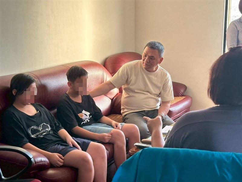 單親媽慘被騙光救命錢！她繳不出4個月房租被房東趕，子女竟又遭恐怖養母寄生家暴。（圖／《愛的延續公益協會》提供）