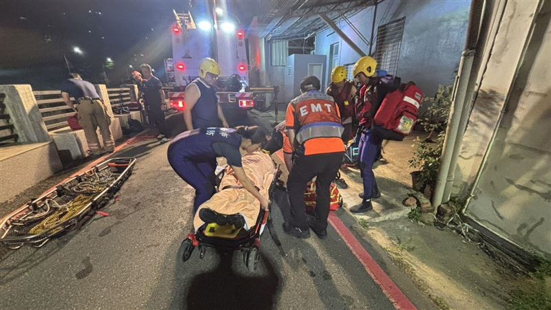 警消趕抵救援落水女，還好輕傷無大礙，但後續劇情卻超展開，因為報案人是「自己人」，怕被揪出不敢報案。（圖／民眾提供）