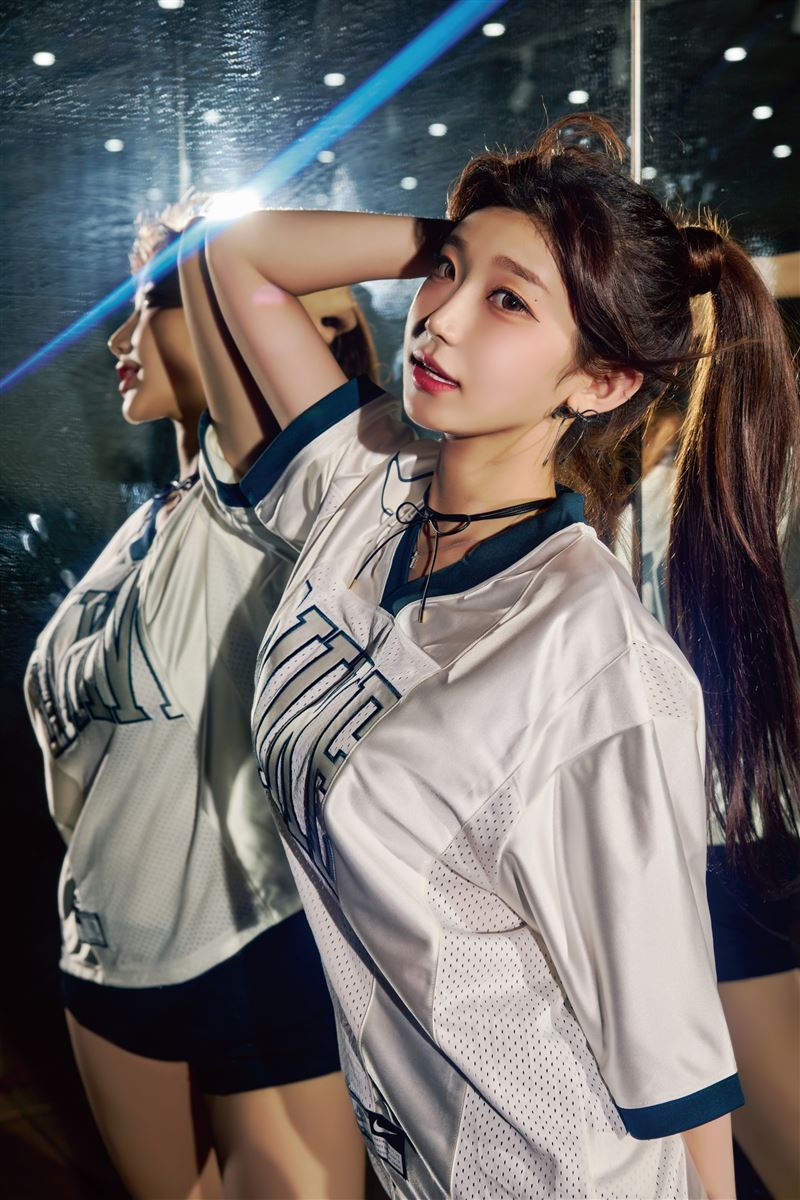 千呼萬喚「啦啦隊女神」李珠珢首本寫真終於發行（圖／尖端出版提供）