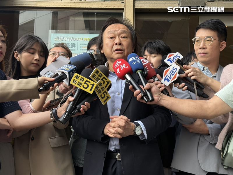 民進黨立委王世堅出席中常會前受訪（圖／記者劉秀敏攝影）