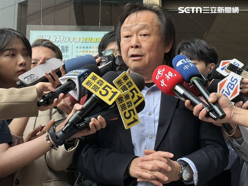 民進黨立委王世堅出席中常會前受訪（圖／記者劉秀敏攝影）