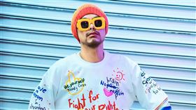 館長、黃明志（圖／翻攝自臉書、館長YT）