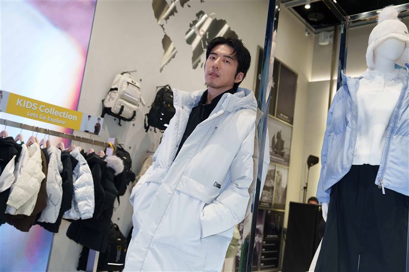 國家地理服飾一日店長傅孟柏穿著最新ALTAS羽絨外套。（圖／國家地理服飾提供）